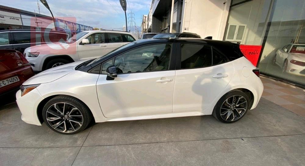 تۆیۆتا کرۆلا هاچباک